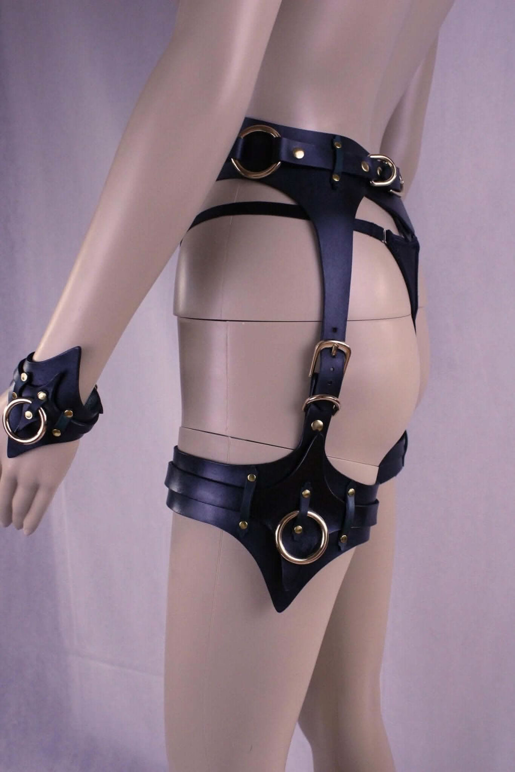 BDSM Gear Leather Thigh Harness  Cuffs Set for BDSM Bondage Play